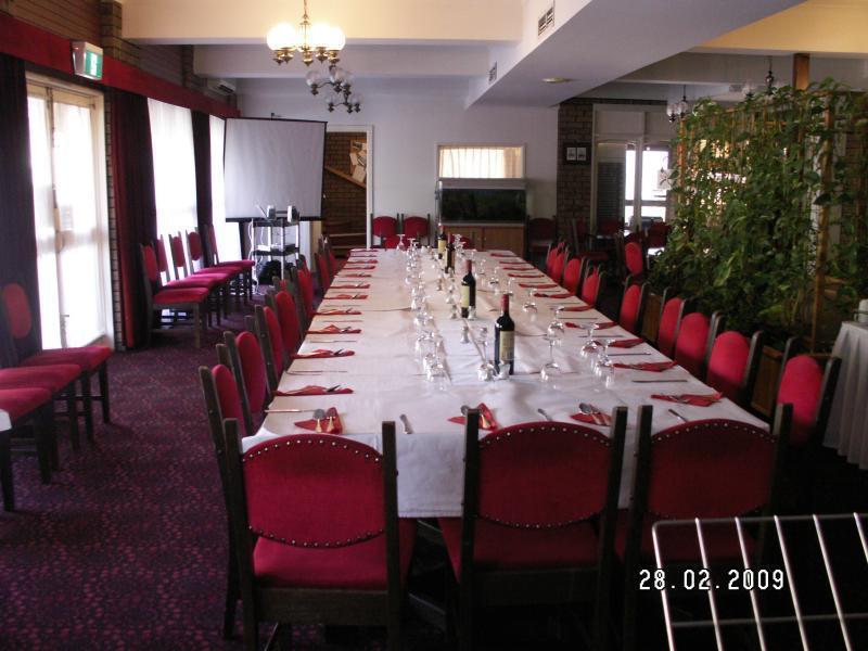 Albury Burvale Motor Inn Екстер'єр фото