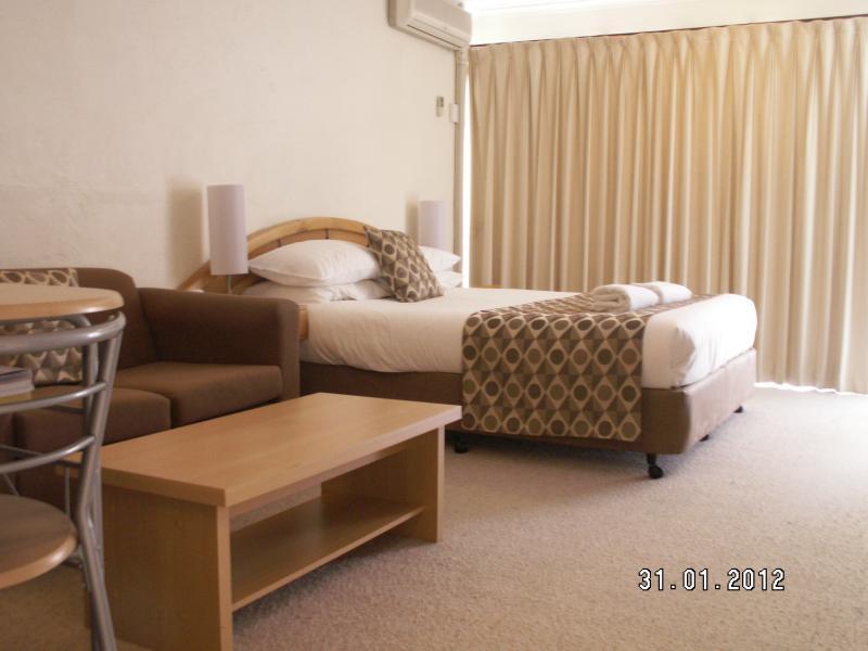 Albury Burvale Motor Inn Екстер'єр фото
