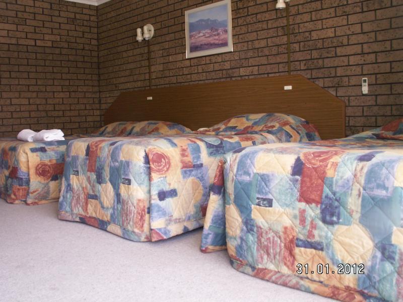 Albury Burvale Motor Inn Екстер'єр фото