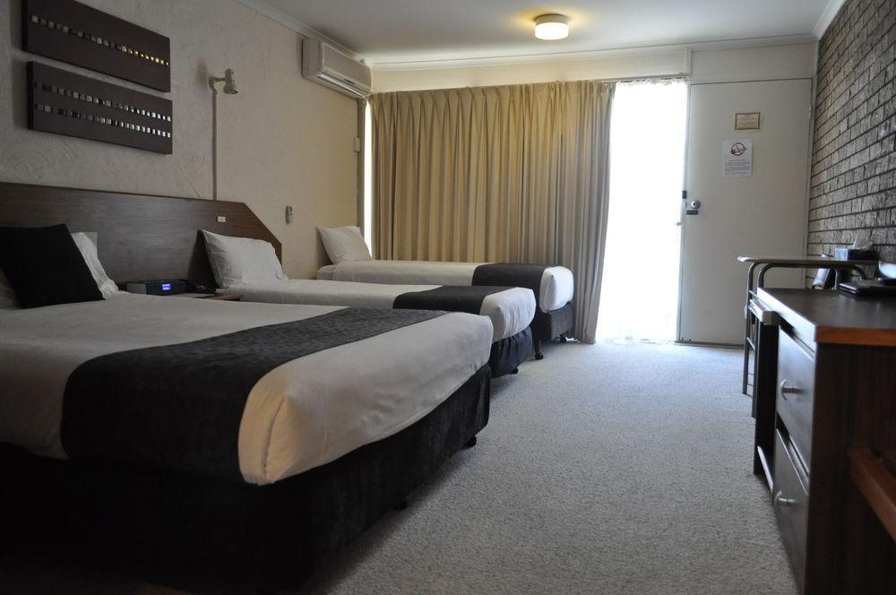 Albury Burvale Motor Inn Екстер'єр фото