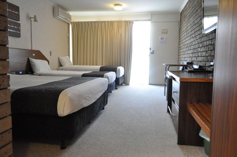 Albury Burvale Motor Inn Екстер'єр фото