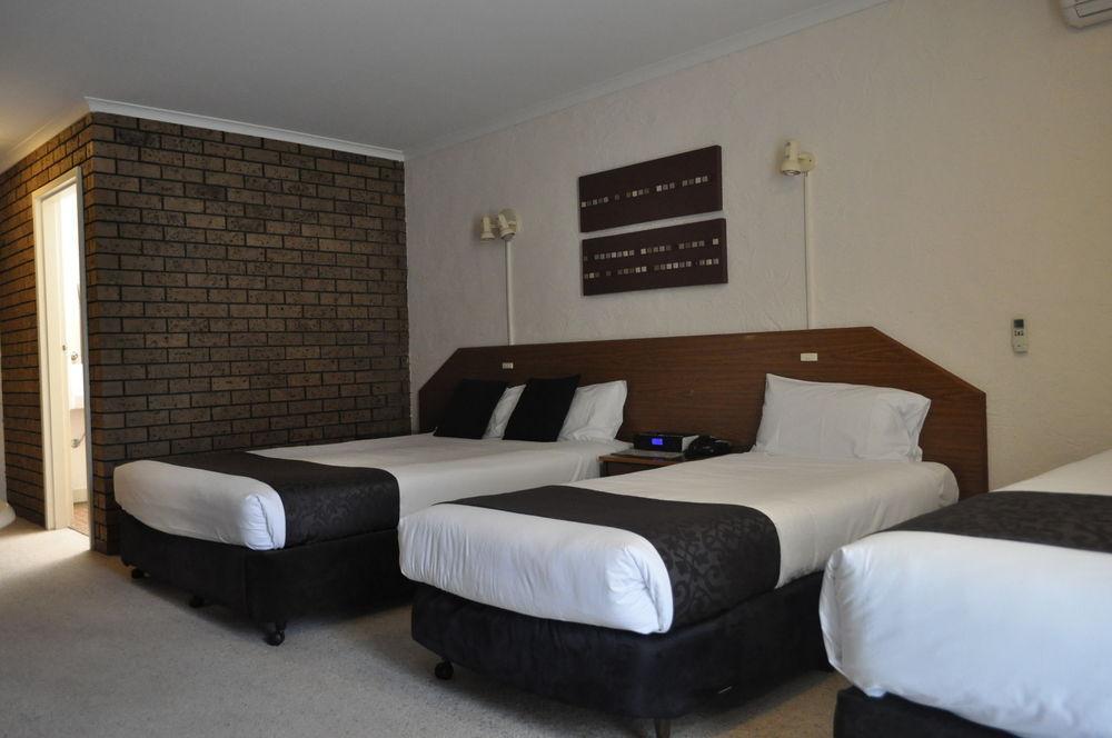Albury Burvale Motor Inn Екстер'єр фото