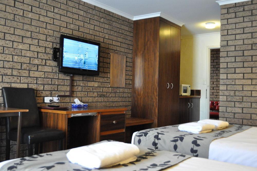 Albury Burvale Motor Inn Екстер'єр фото
