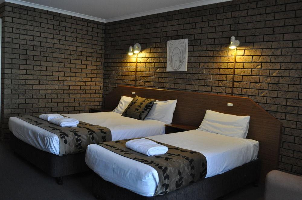 Albury Burvale Motor Inn Екстер'єр фото