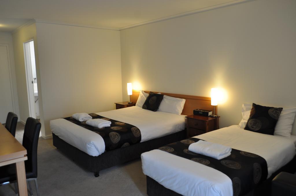 Albury Burvale Motor Inn Екстер'єр фото