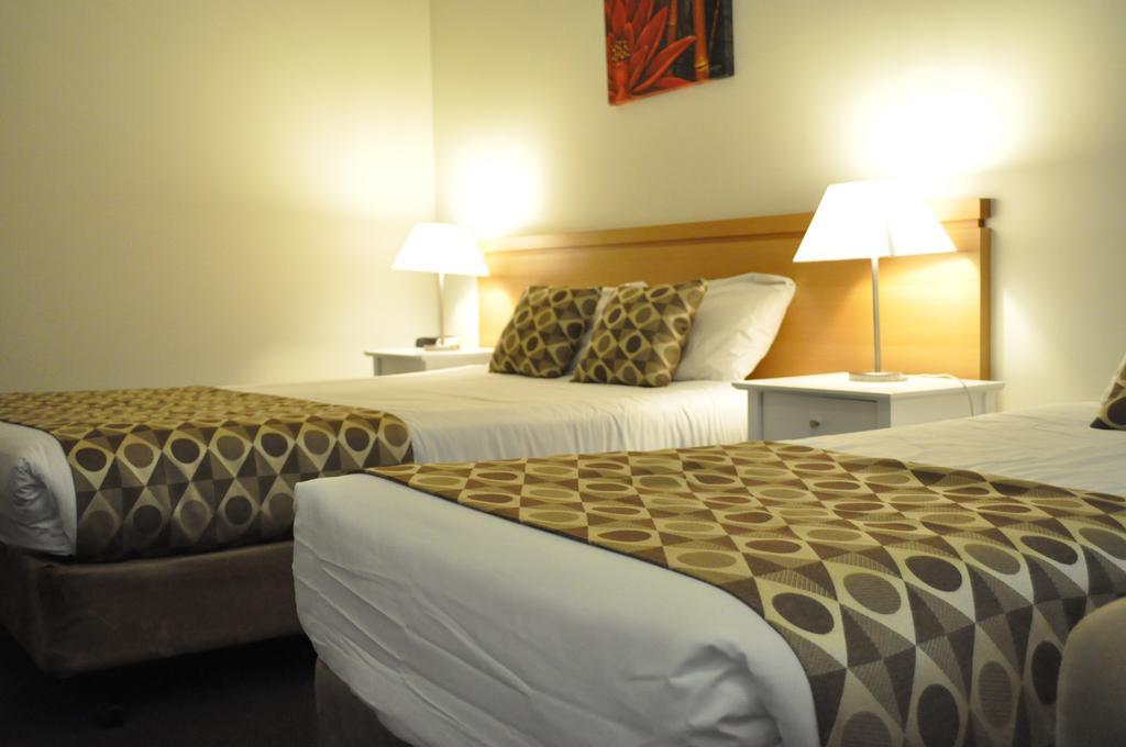 Albury Burvale Motor Inn Екстер'єр фото