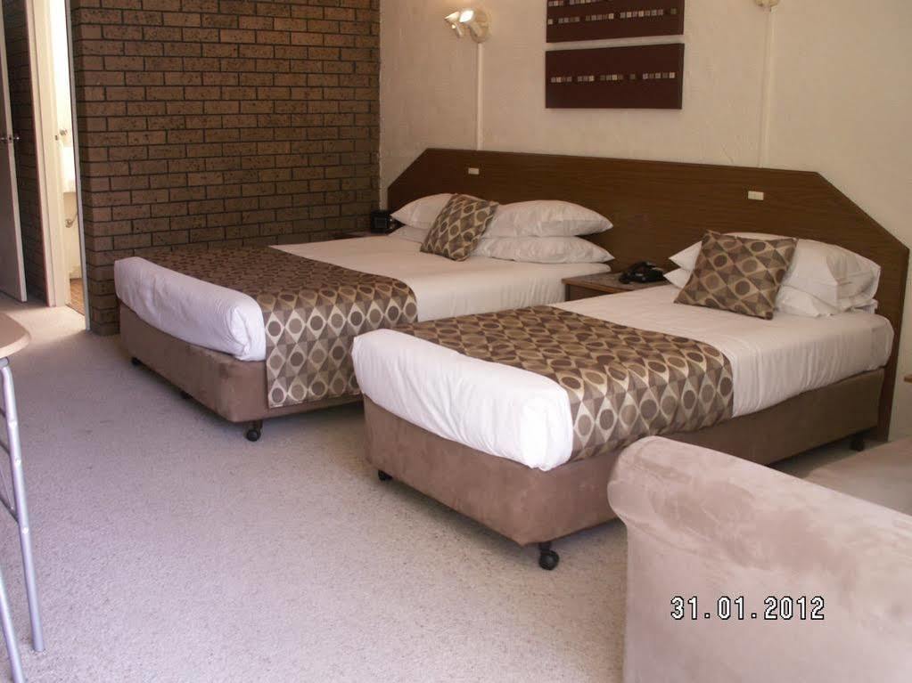 Albury Burvale Motor Inn Екстер'єр фото