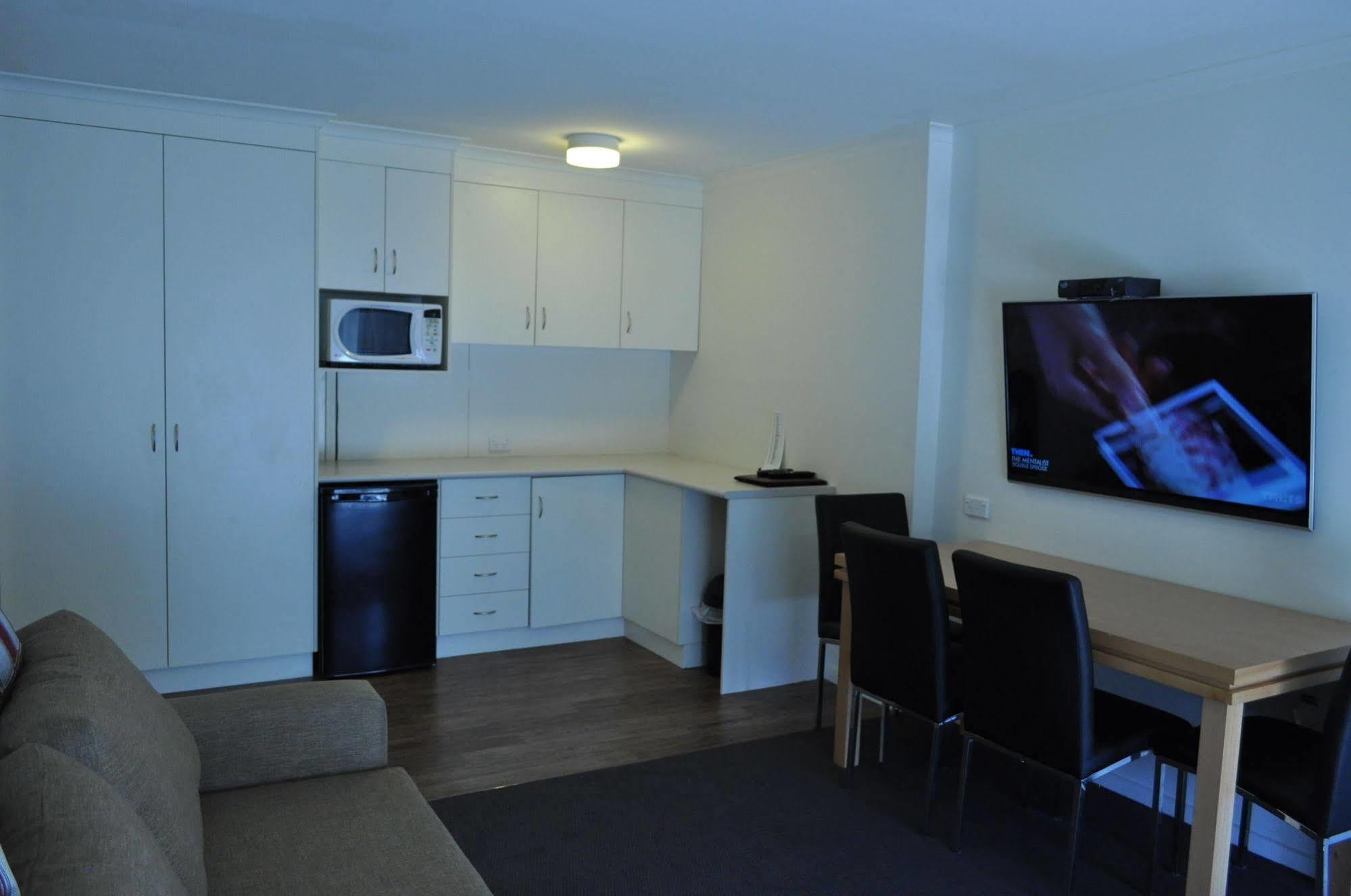 Albury Burvale Motor Inn Екстер'єр фото