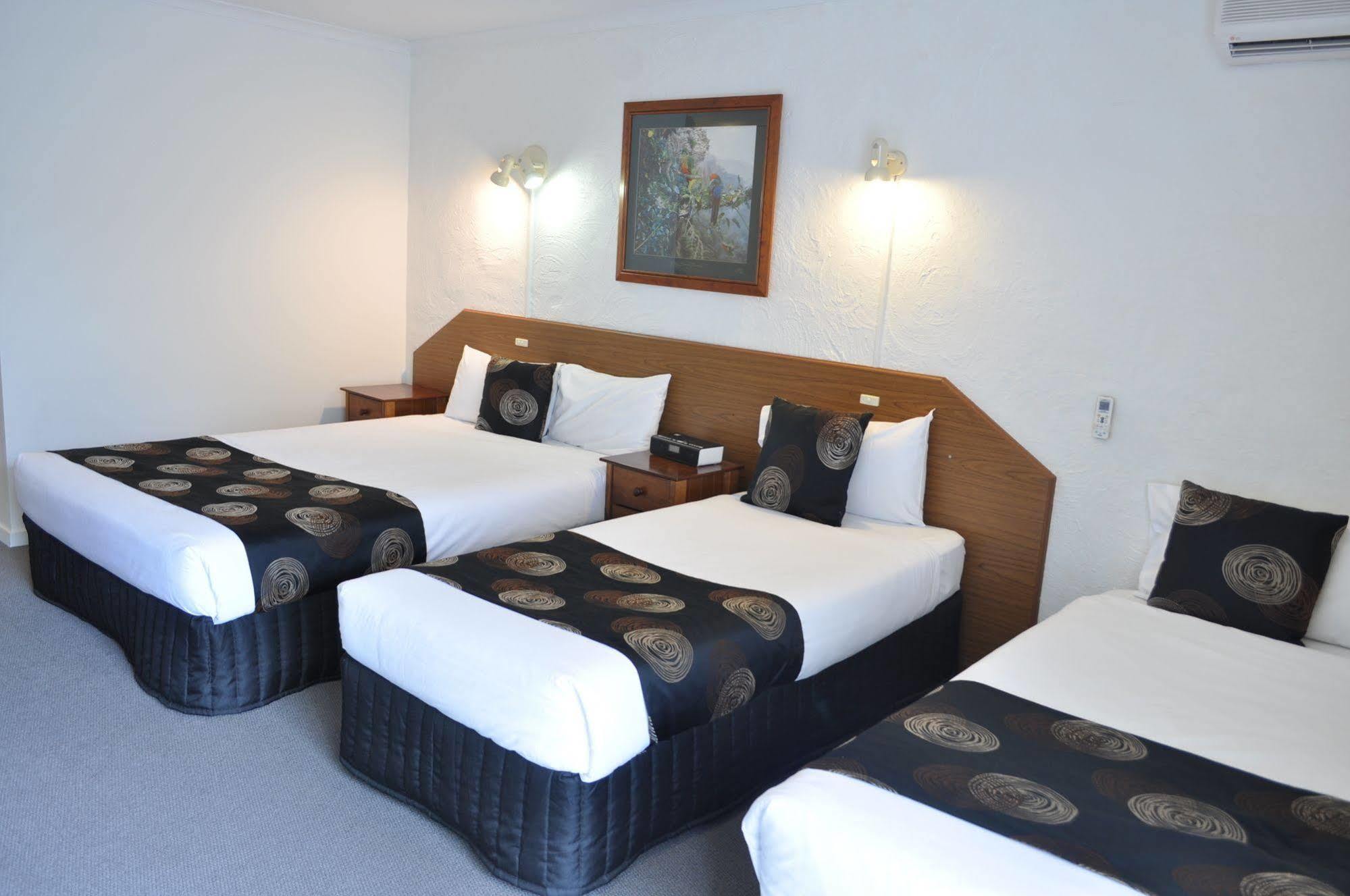 Albury Burvale Motor Inn Екстер'єр фото
