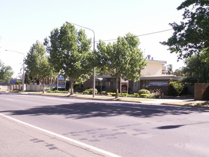 Albury Burvale Motor Inn Екстер'єр фото