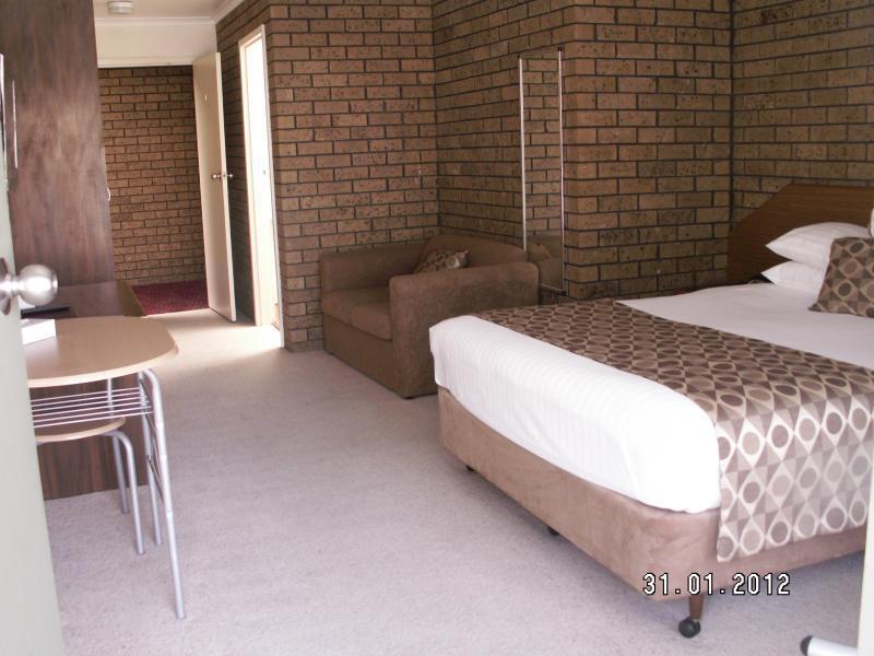 Albury Burvale Motor Inn Екстер'єр фото