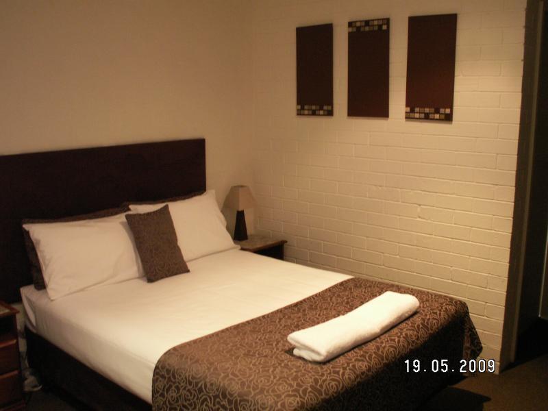 Albury Burvale Motor Inn Екстер'єр фото